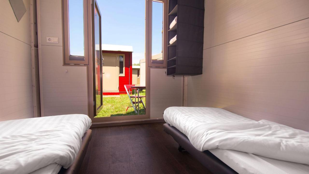 Pop-Up Hotel Songfestival Klaaswaal Eksteriør bilde